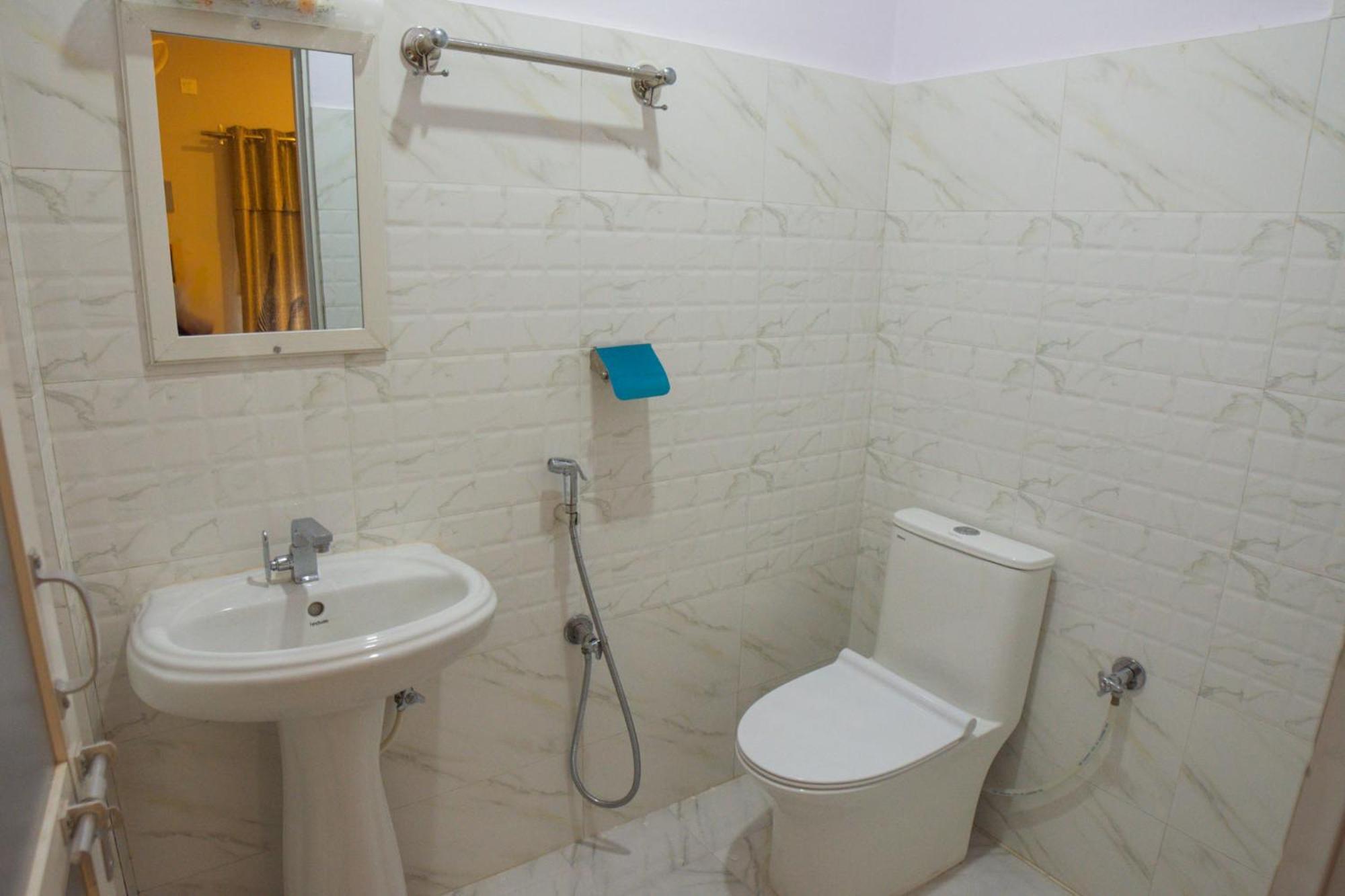 Galaxy Guest House Siddharthanagar Bilik gambar